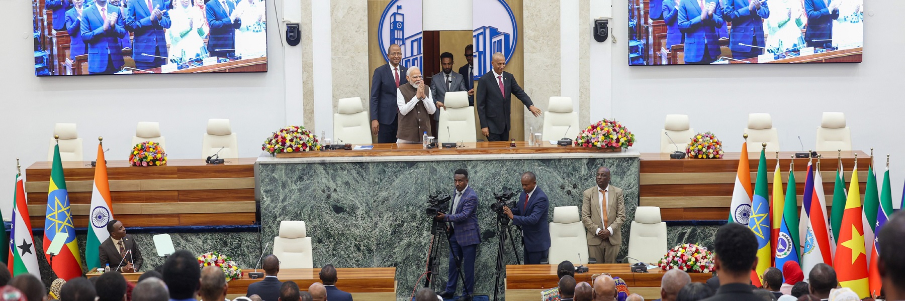 इथियोपिया के अदीस अबाबा में इथियोपियाई संसद के संयुक्त सत्र में प्रधानमंत्री