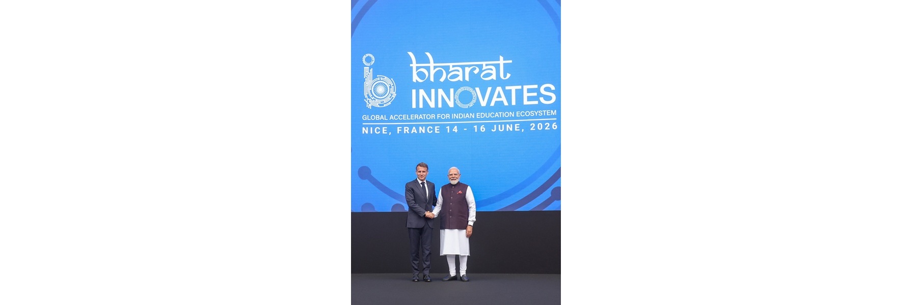 फ्रांस के नीस में 'भारत इनोवेट्स' कार्यक्रम के उद्घाटन के अवसर पर प्रधानमंत्री और फ्रांस के राष्ट्रपति श्री इमैनुएल मैक्रों।