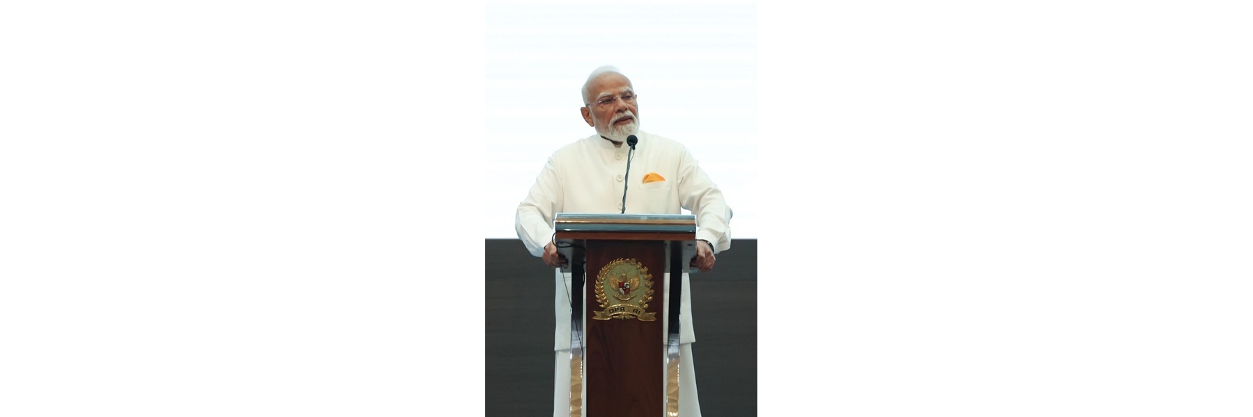 प्रधानमंत्री ने जकार्ता, इंडोनेशिया में इंडोनेशिया की संसद को संबोधित किया।