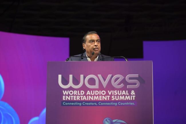 मुकेश अंबानी 01 मई, 2025 को महाराष्ट्र के मुंबई में आयोजित वेव्स 2025 में भारत के नेतृत्व वाली वैश्विक मनोरंजन क्रांति के लिए विजन का अनावरण करेंगे।