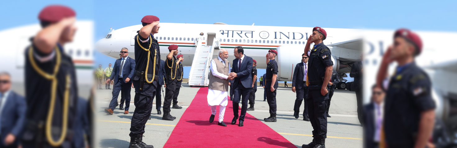 प्रधानमंत्री साइप्रस के लारनाका अंतर्राष्ट्रीय हवाई अड्डे पर पहुंचे