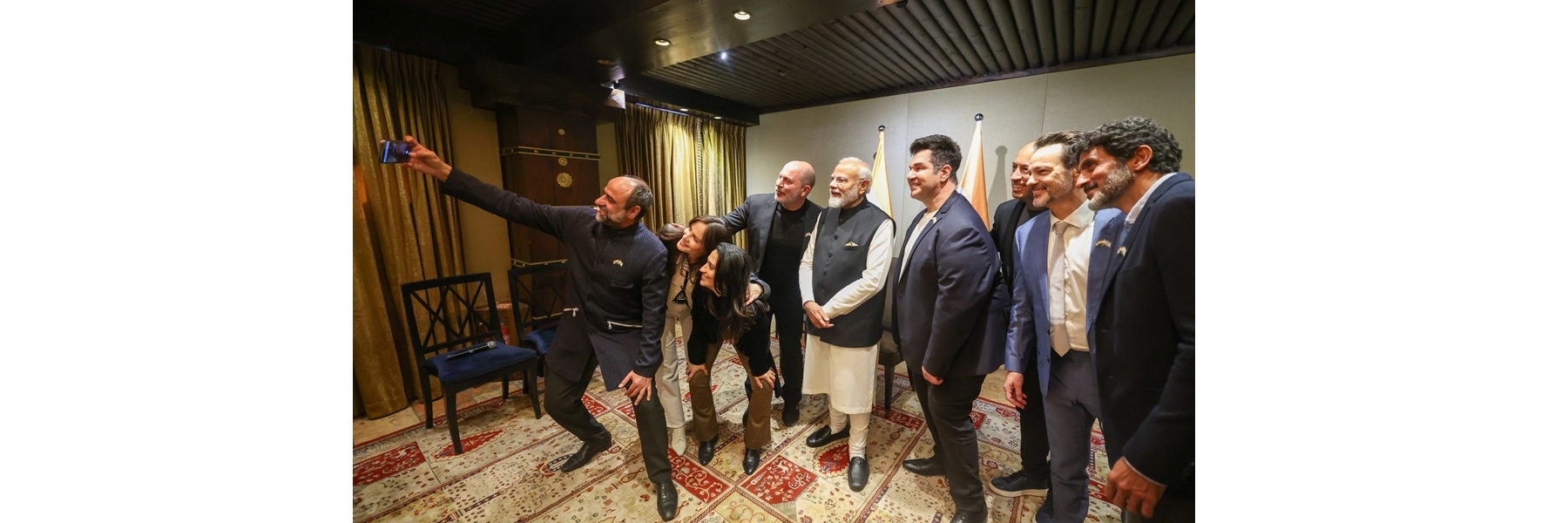 इज़राइल में प्रधानमंत्री की इज़राइली फिल्म कलाकारों के साथ बातचीत