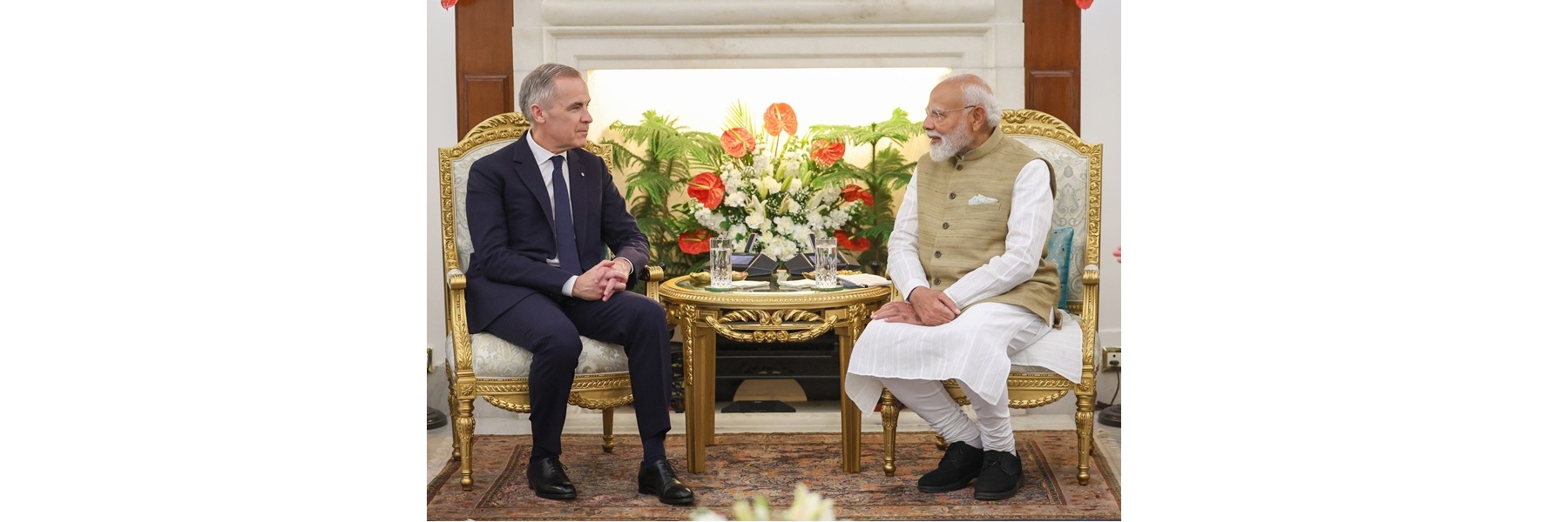 प्रधानमंत्री ने नई दिल्ली के हैदराबाद हाउस में कनाडा के प्रधानमंत्री श्री मार्क कार्नी से मुलाकात की।