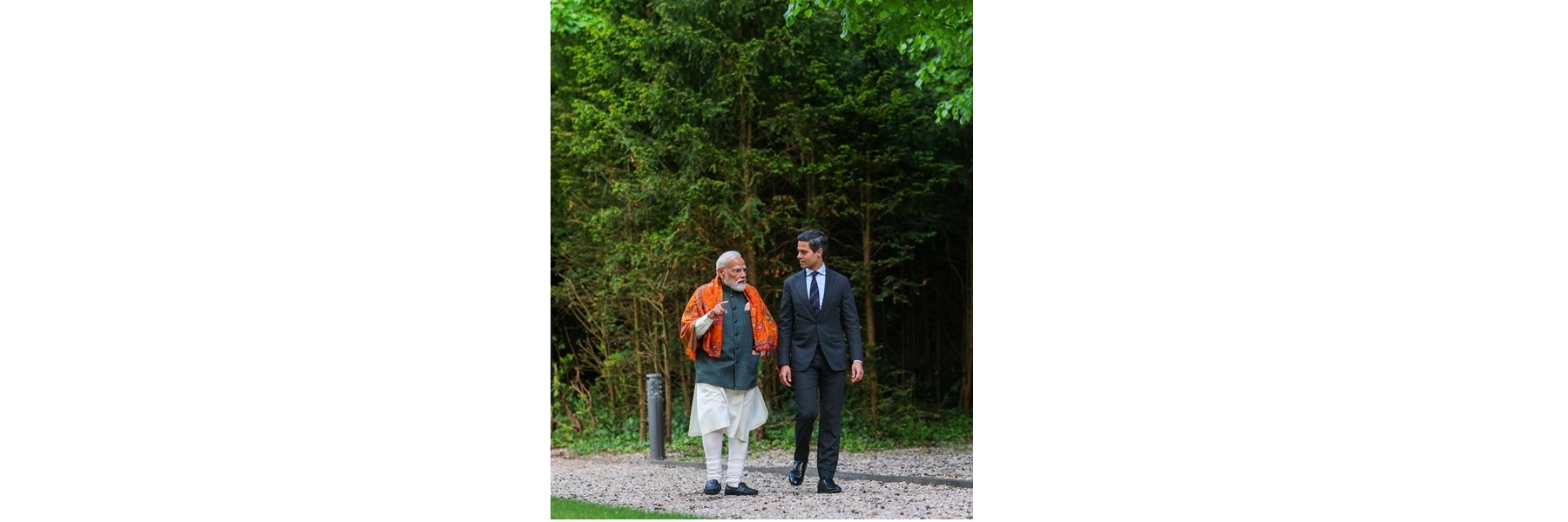 प्रधानमंत्री ने नीदरलैंड में नीदरलैंड के प्रधानमंत्री श्री रॉब जेटेन के साथ द्विपक्षीय बैठक की।